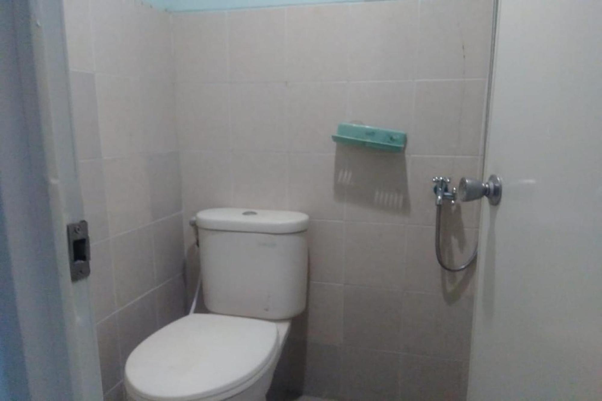 Hotel Oyo 90766 Gardenia Boarding House à Purwokerto Extérieur photo